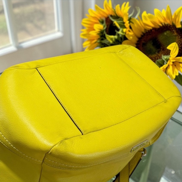 EUC Coach Vibrant Yellow Leather Shoulder Bag - Picture 5 of 8